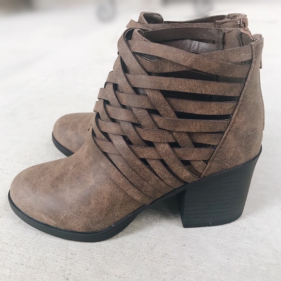 NEW! Washed Leather Basket Weave Ankle Bootie - Picture 6 of 8